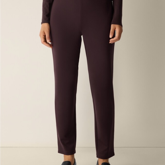 Elegant Women's Slim Fit Ponte Pant Coffe - Picture 9 of 11